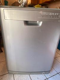 Lavastoviglie sesto senso whirpool ADP 5755