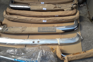 Paraurti auto d'epoca nuovi rimanenze di magazzino