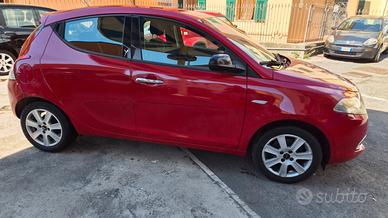 Lancia Ypsilon 1.2 69 CV 5 porte S&S Platinum