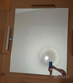 Specchio da bagno filo lucido con luce 70x85 cm