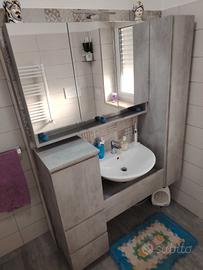 Mobile sospeso bagno