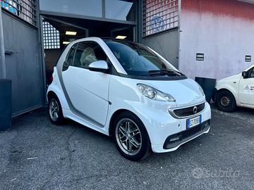 Smart ForTwo 1000 62 kW coupé pulse EDITION ONE Na