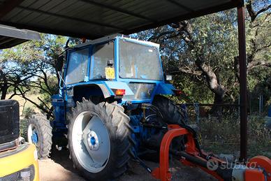 trattore agricolo