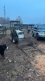 Mini ruspa con forche removibili