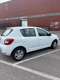 Dacia sandero 2015 benzina
