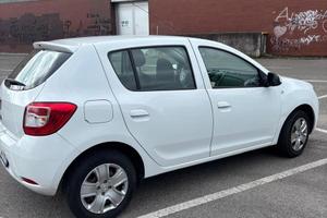 Dacia sandero 2015 benzina