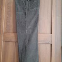 Pantaloni donna in velluto millerighe Benetton