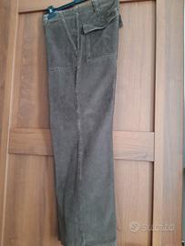 Pantaloni donna in velluto millerighe Benetton