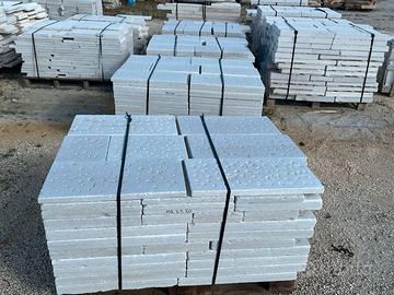 Marmette in Pietra di Trani da Pavimento Esterno A