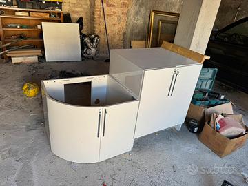 Mobile bagno  mezzo sospeso con marmo