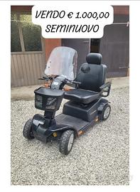 Carrozzina scooter elettrico