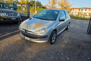 Peugeot 206 1.1 3p. XT