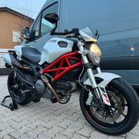 Ducati Monster 796