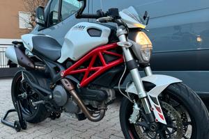 Ducati Monster 796