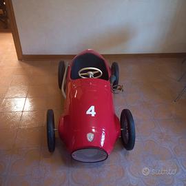 Auto d'epoca a pedali Giordani 1958