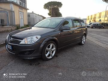 Opel Astra 1.7 CDTI. Anno 2010 con 136300 km!!!