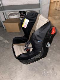 Seggiolino auto con riduttore