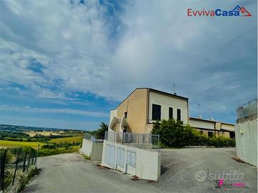 Appartamento con terrazza panoramica a Ostra