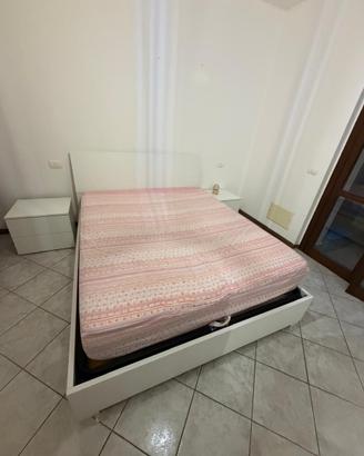 Camera da letto matrimoniale completa moderna