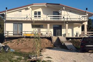 Villa indipendente con terreno  a Pietramelara 