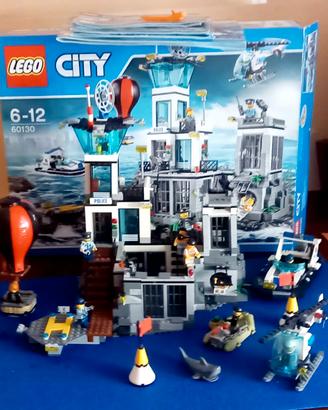 Lego City - Stazione di polizia sull'isola