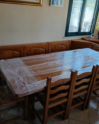 tavolo con panca e sedie 10/12 + credenza + stipet