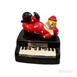 Carillon Clown Piano caricato suona Happy Birthday