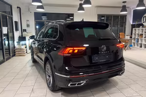 Volkswagen Tiguan 2.0 TDI 150CV 4MOT R-Line AMBIEN