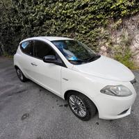 Lancia Ypsilon 1.2 8v Gold ecochic Gpl perfetta.