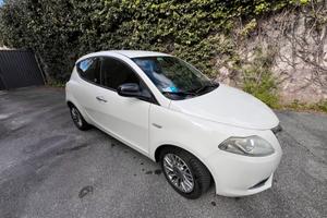 Lancia Ypsilon 1.2 8v Gold ecochic Gpl perfetta.