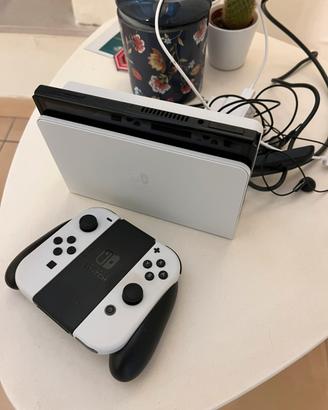 Nintendo switch oled Mariokart 8 incluso