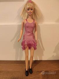 Barbie bionda abito rosa 