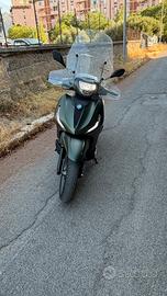 Beverly 400