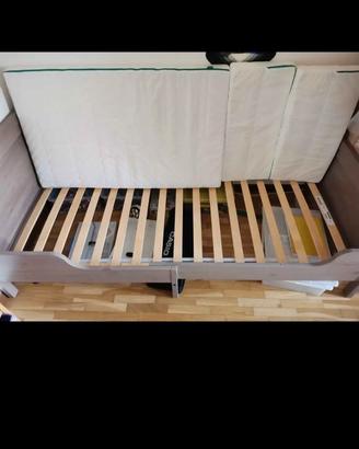 Letto ikea ,bambini/e con materasso e tendina