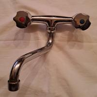 Rubinetto da muro cucina