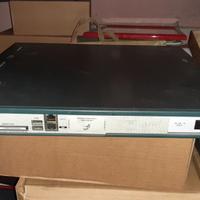 Router Cisco 2811
