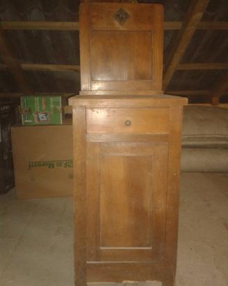 Comodino per camera letto con alzatina