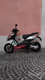 Aprilia SR 50  Leggi bene