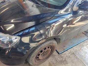 Parafango sinistro MAZDA 2 del 2004