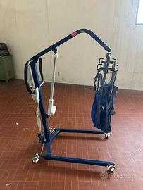 Sollevatore elettrico per disabili