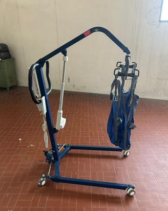 Sollevatore elettrico per disabili