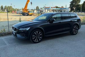 Volvo v60 cross country full optional