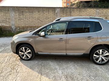 Peugeot 2008 1.6 hdi cross full