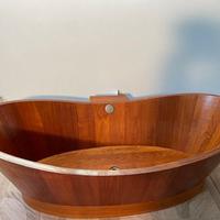 Vasca da bagno in legno