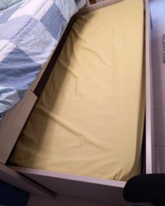 Letto attrezzato camera