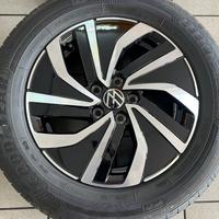 Cerchi in lega 15 originali Polo 7 con gomme pari 