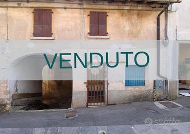 CASA SEMINDIPENDENTE A SERLE