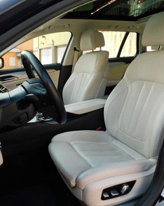 BMW 530d xDrive Touring INDIVIDUAL Pelle-Tetto-HUp