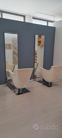 coppia specchi con poltrone parrucchiere