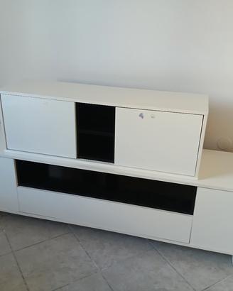 mobile soggiorno e TV 